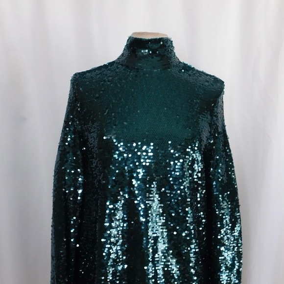 NWT!! ZARA Green Sequin High Mock Neck Top Blouse Stretch St Patick’s Day Medium - Picture 4 of 16